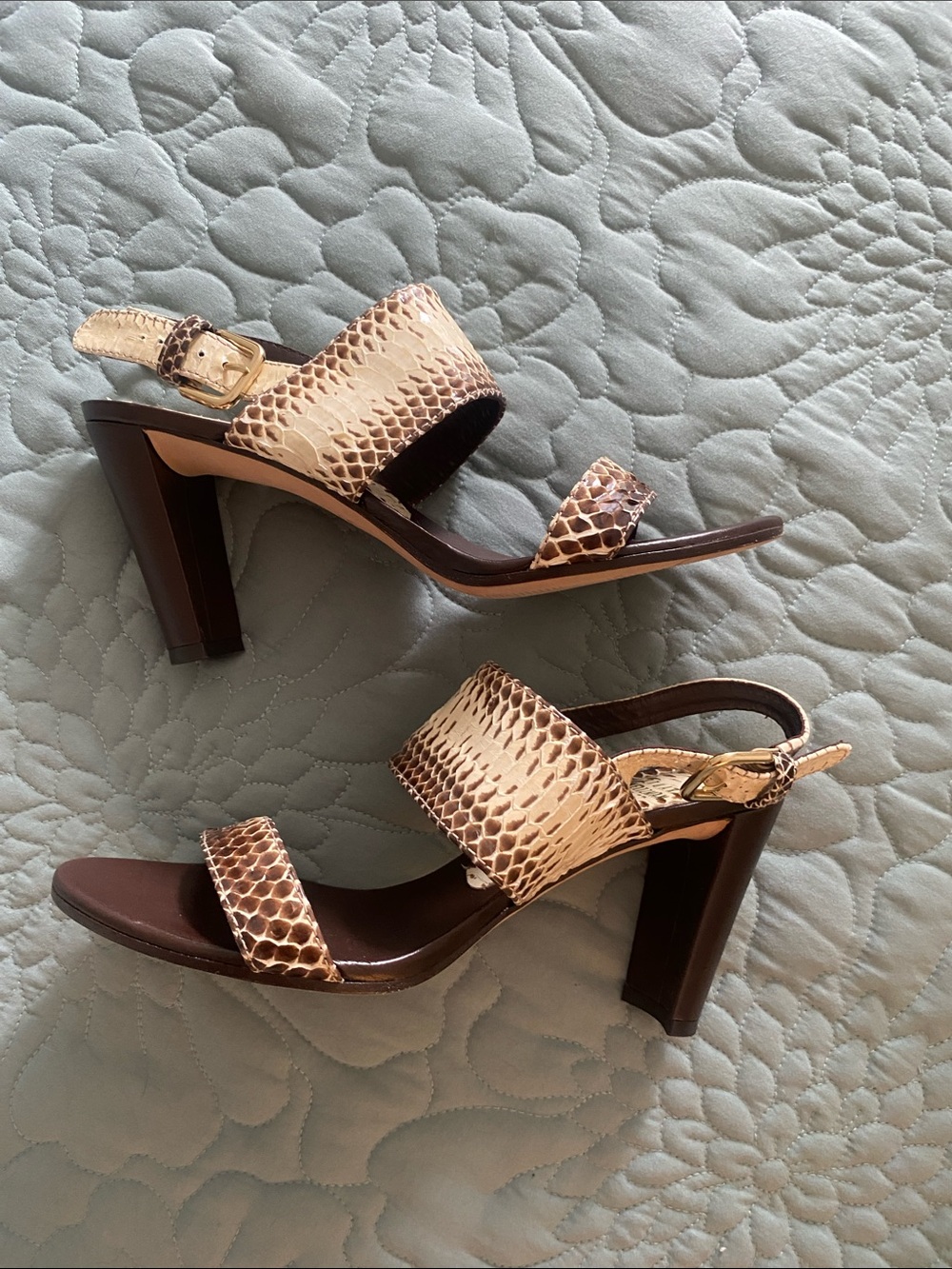 Stuart Weitzman Brown and Beige Snake Skin SZ 7 exc cond